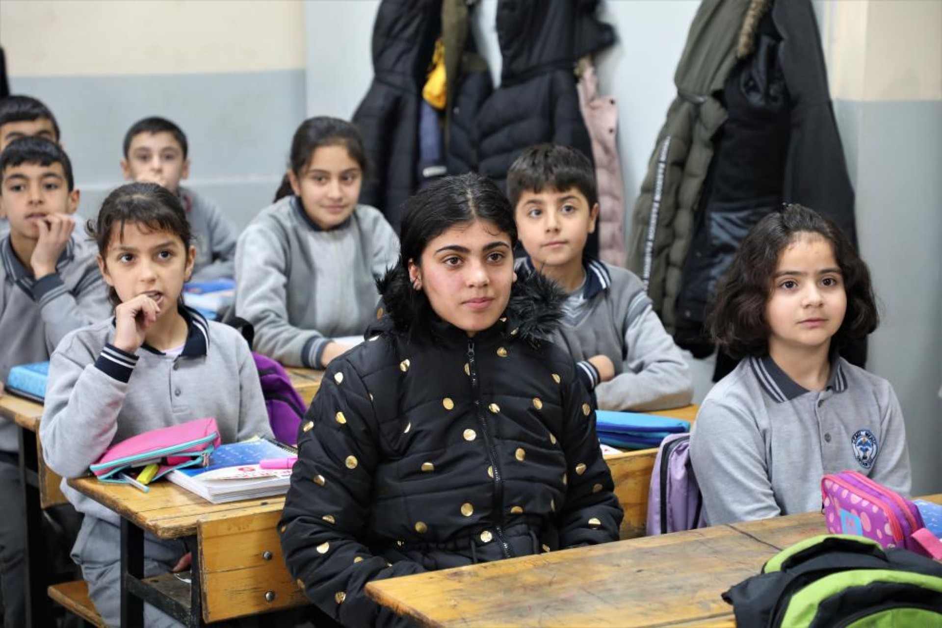 images/news/213/l/Ağrı'da,_Okulum_Beni_Bekler_Projesi_ile_853_çocuk_yeniden_sıralara_oturdu3.jpg