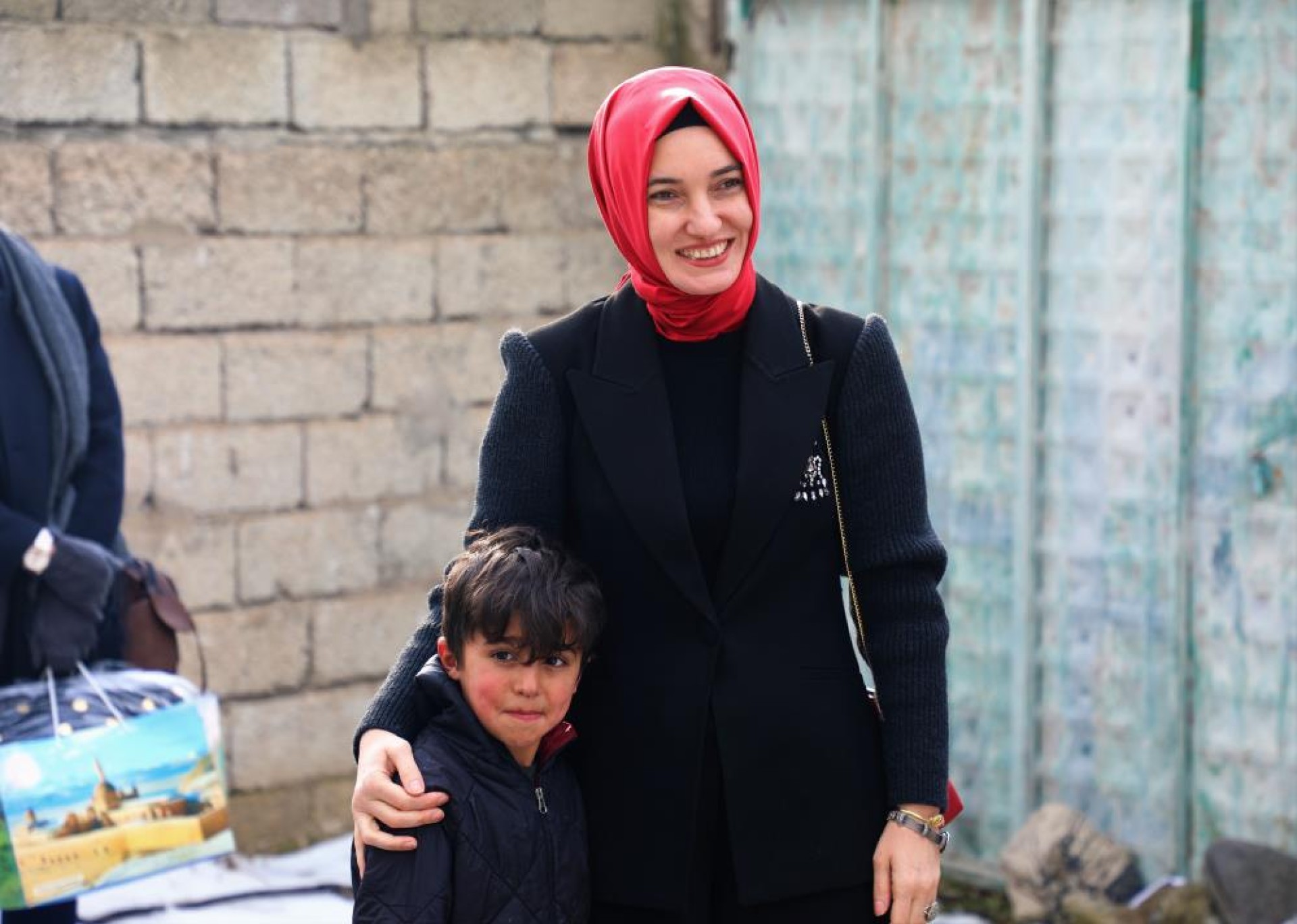 images/news/213/l/Ağrı'da,_Okulum_Beni_Bekler_Projesi_ile_853_çocuk_yeniden_sıralara_oturdu5.jpg