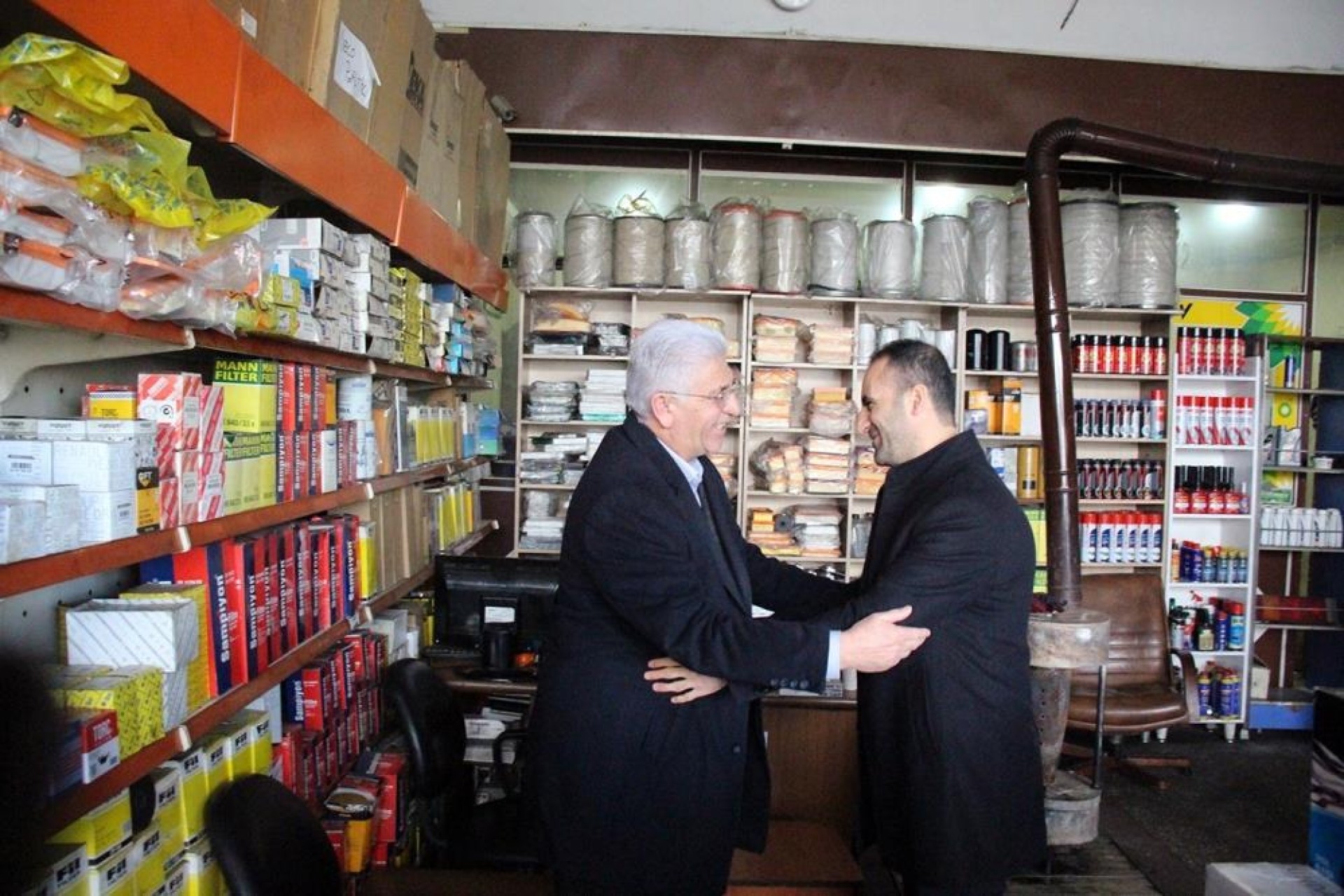 images/news/335/l/HÜDA_PAR_Ağrı_Belediye_Başkan_Adayı_Yılmaz,_temaslarını_sürdürüyor1.jpg