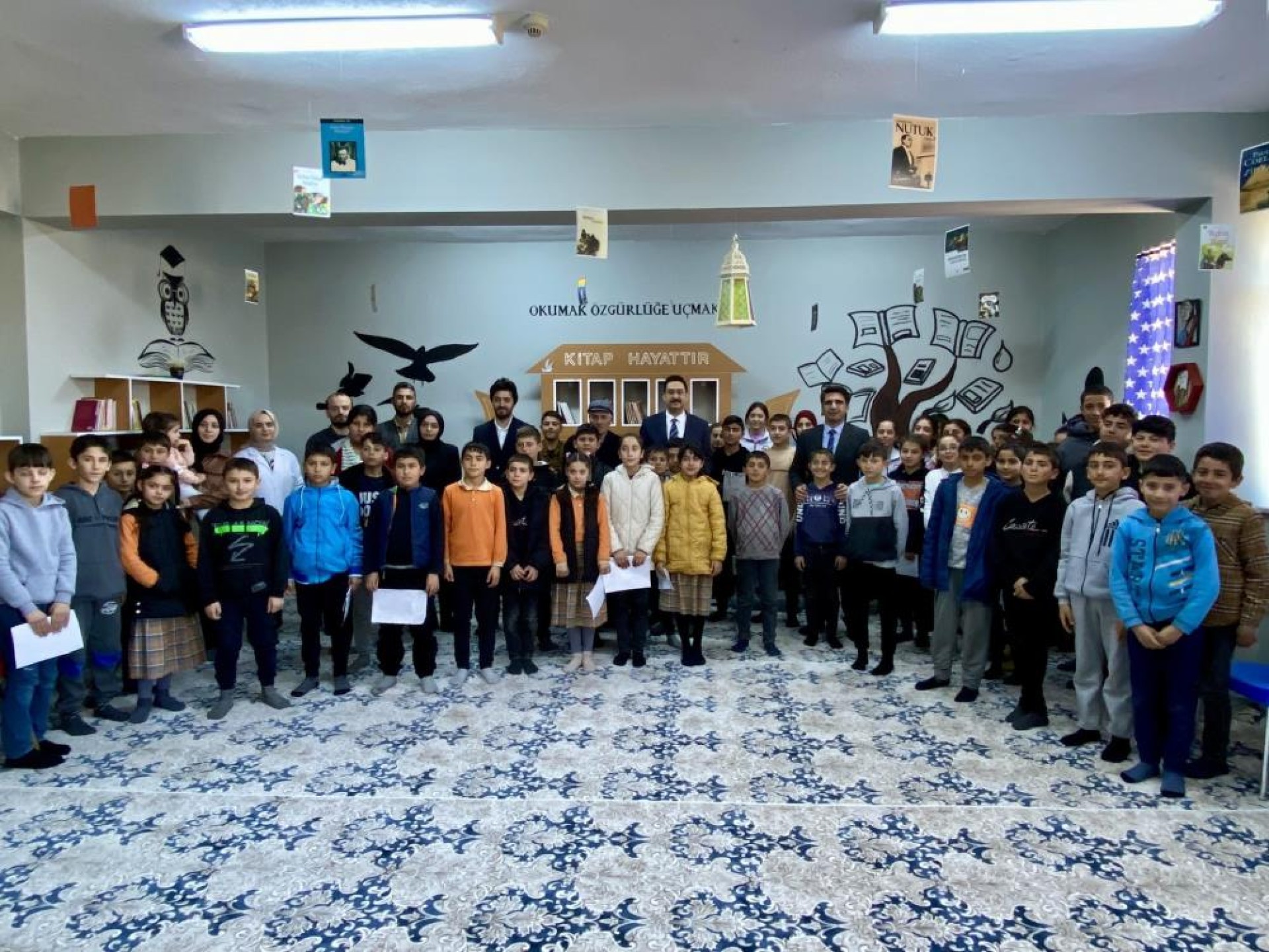 images/news/397/l/Hamur_Kaymakamı_Yıldırım,_tiyatro,_kan_bağışı_ve_ziyaretlerle_ilçede_renkli_günler_yaşattı5.jpg