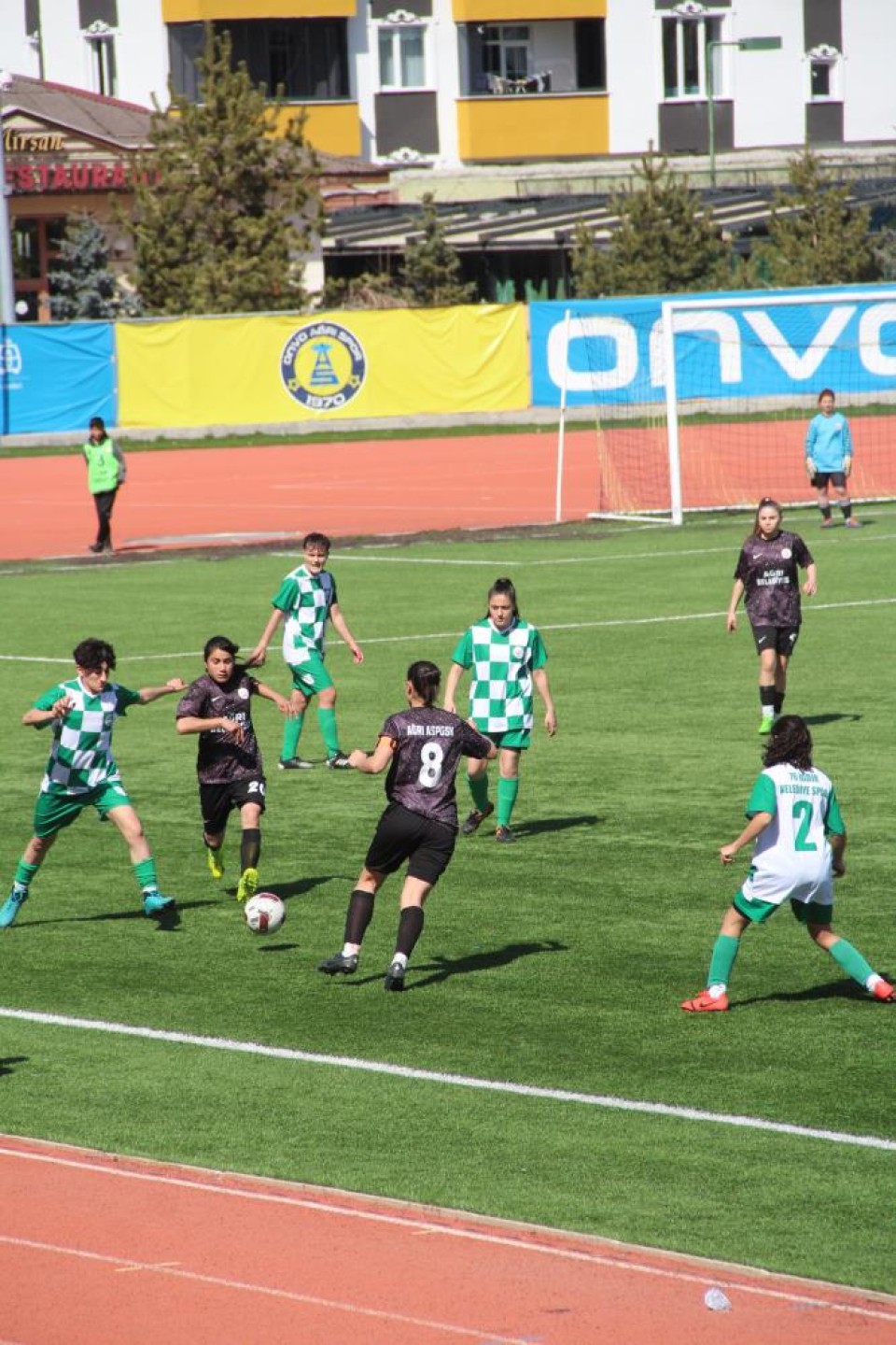 images/news/518/l/Ağrı'da_Aile_ve_Sosyal_Politikalar_Kız_Futbol_Takımı_76_Iğdır_Spor'u_yendi3.jpg