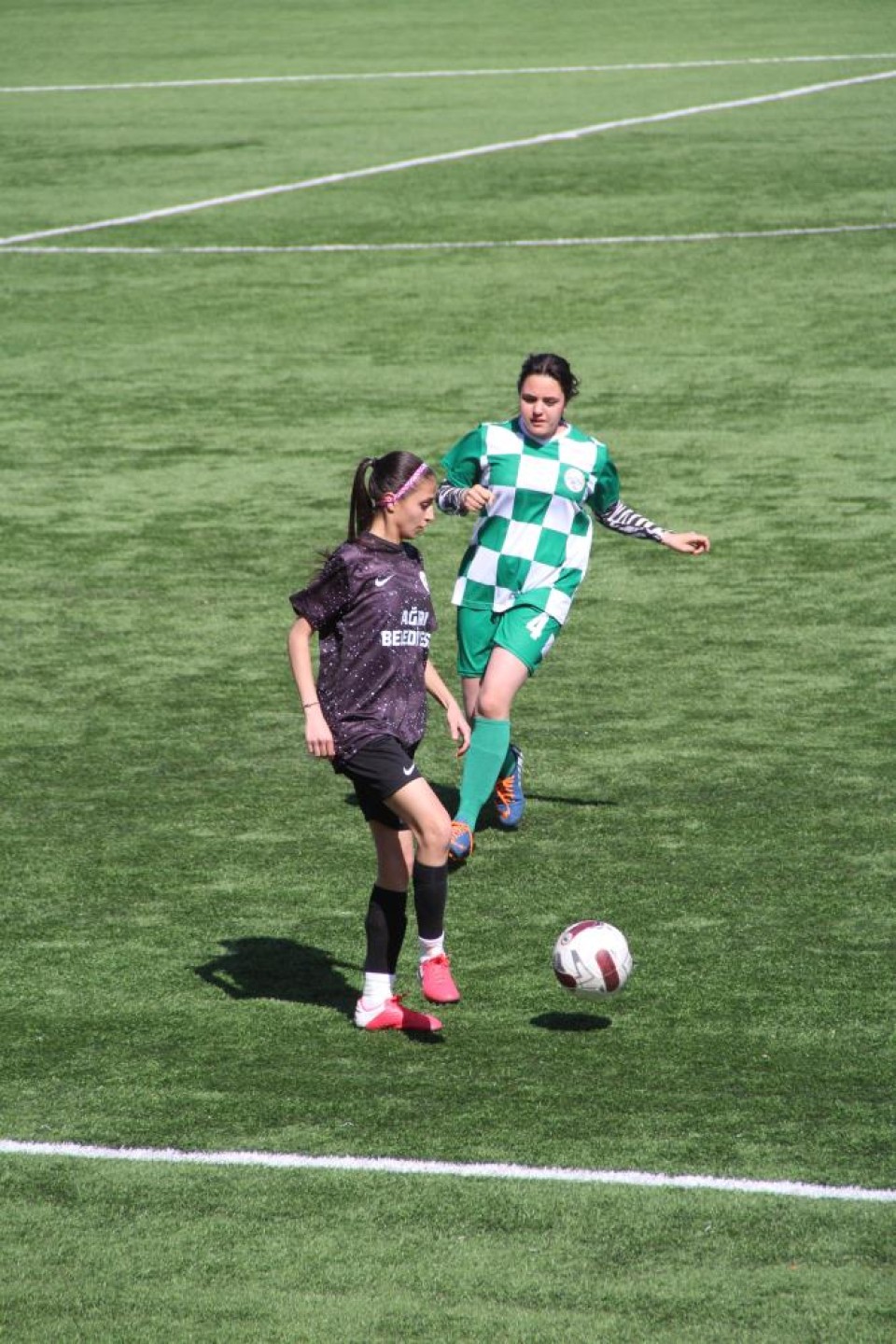 images/news/518/l/Ağrı'da_Aile_ve_Sosyal_Politikalar_Kız_Futbol_Takımı_76_Iğdır_Spor'u_yendi4.jpg