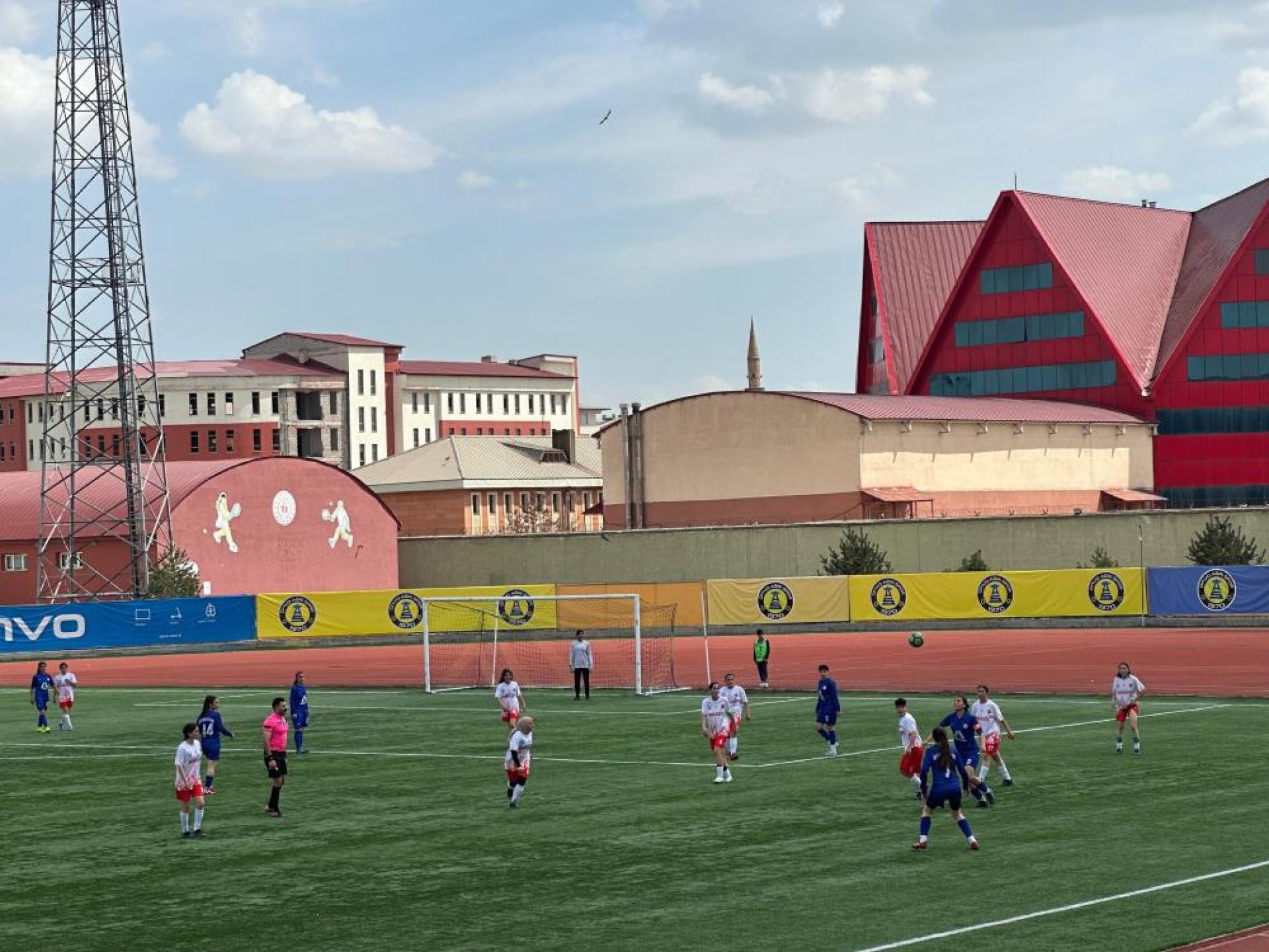 images/news/594/l/Ağrı_Aile_ve_Sosyal_Hizmetler_Spor,_2._Lig_yolunda_emin_adımlarla_ilerliyor3.jpg