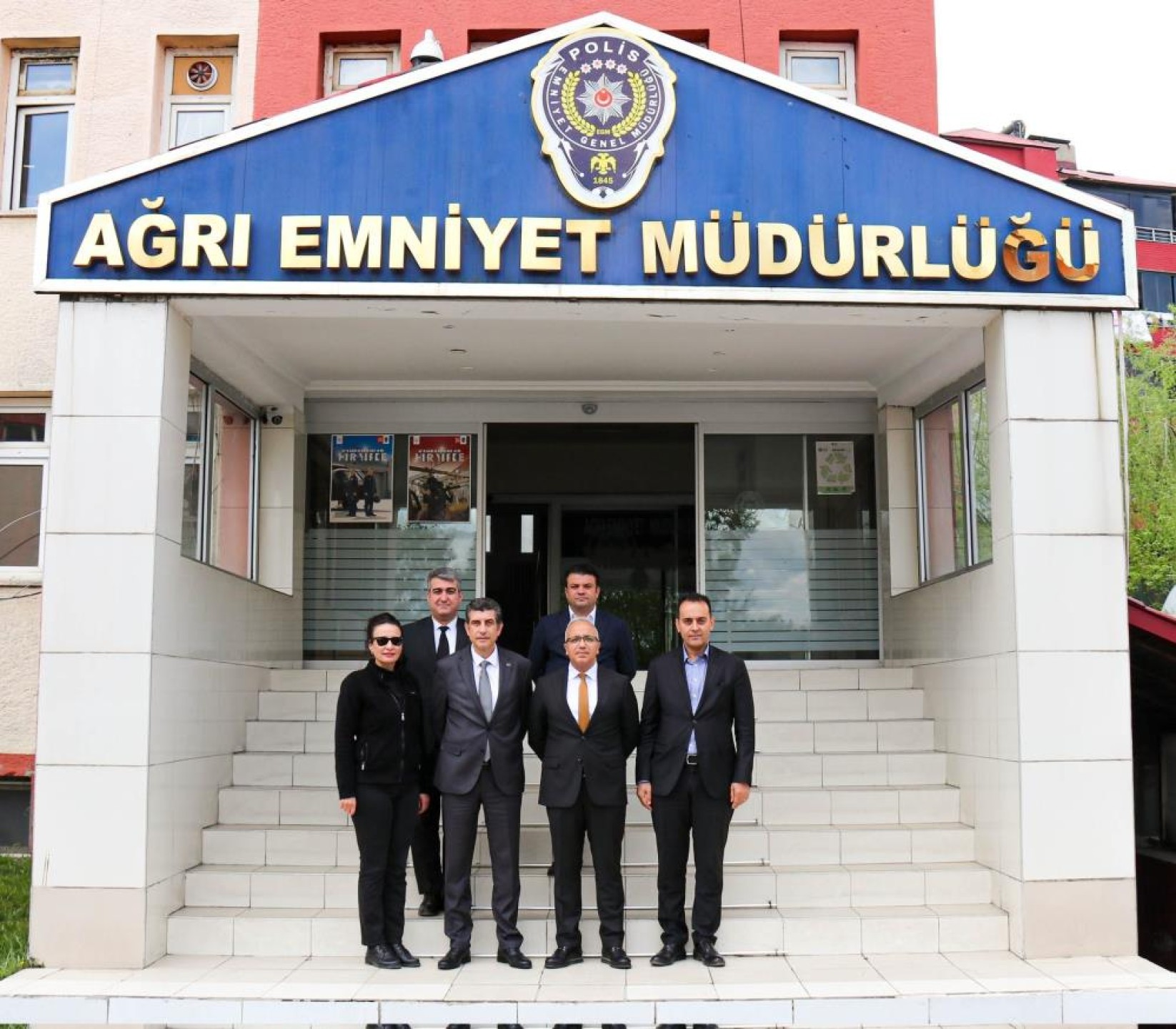 images/news/638/l/Iğdır_Emniyet_Müdürü_Sakarya,_Ağrı_Emniyet_Müdürü_İpar'ı_ziyaret_etti2.jpg