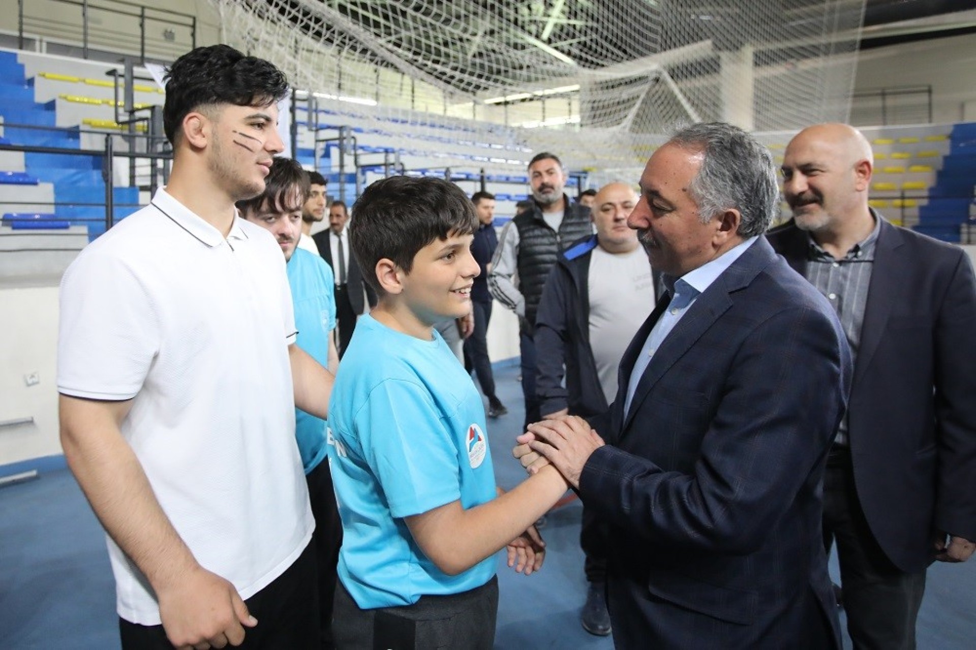 images/news/655/l/Prof._Dr._Karabulut_Asıl_engelli_fiziksel_olanlar_değil,_düşünce_dünyasındaki_engelleri_aşamayanlardır1.jpg