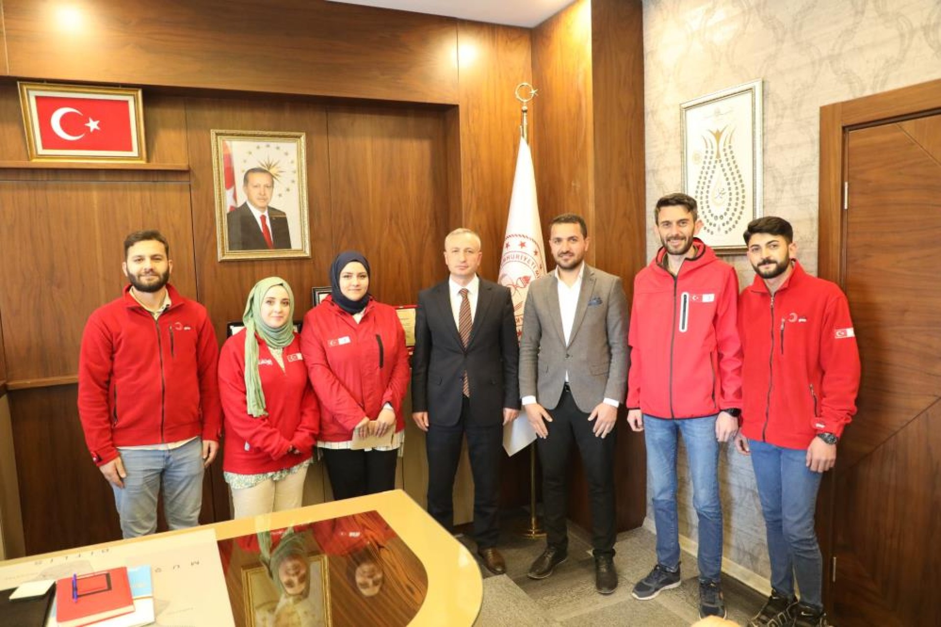 images/news/668/l/Ağrı'da_Bir_Sınıf_Bir_Koli_projesinde_rekor_bağışla_3500_yardım_kolisi_ihtiyaç_sahiplerine_umut_oldu2.jpg