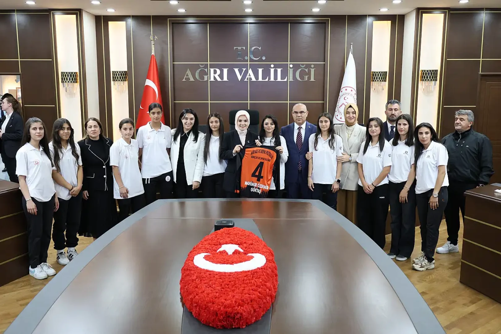 Bakan Göktaş Ağrı'da Kadınlarla Buluştu
